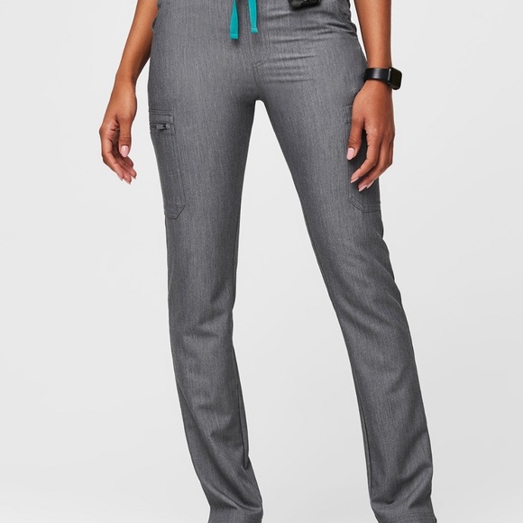 FIGS Yola Skinny Scrub pants. Size Small. Color Graphite - Picture 7 of 14